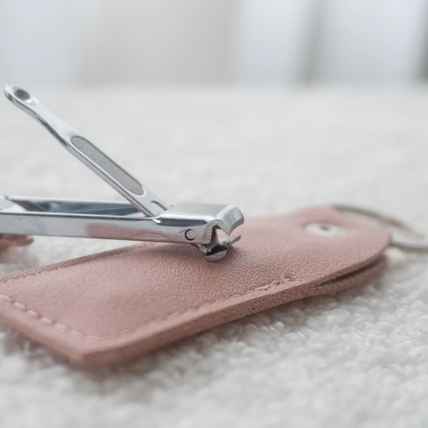 Foldable Nail Clipper with Pouch (Pink)