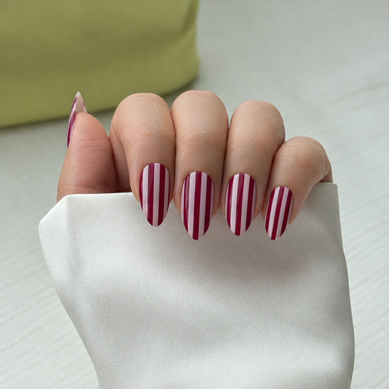 Cabana (Striped) GEWEL™ Semi Cured Gel Nail Stickers
