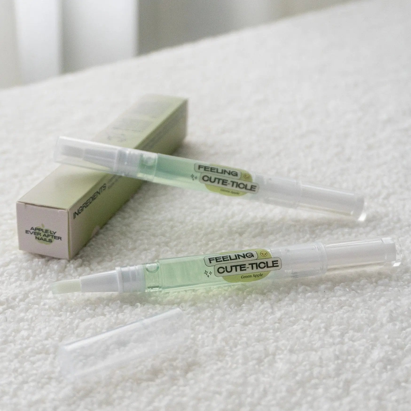 Nourishing Cute-ticle Oil Pen & Gewel Gel Nail Sticker Remover [Green Apple]