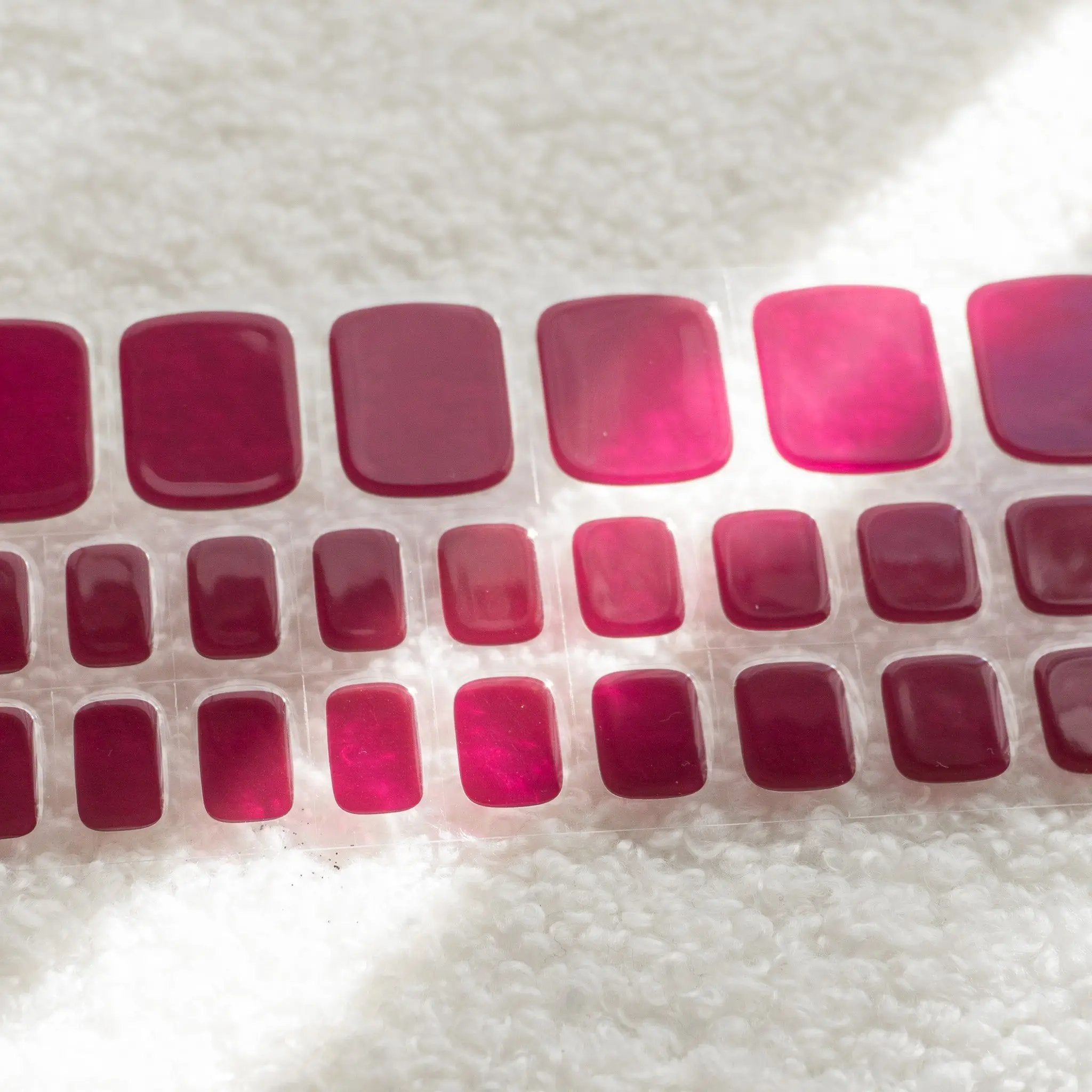 [PEDI / TOES] Feeling 22 Maroon Red DIY Semi Cured Gel Nail Stickers
