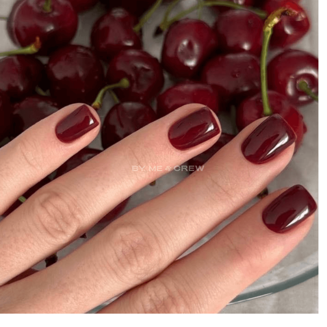 Minimalist Polish Dreams for 2025
