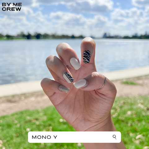 Get Started Pack (FREE UV Lamp + 2x Gel Nail Stickers )
