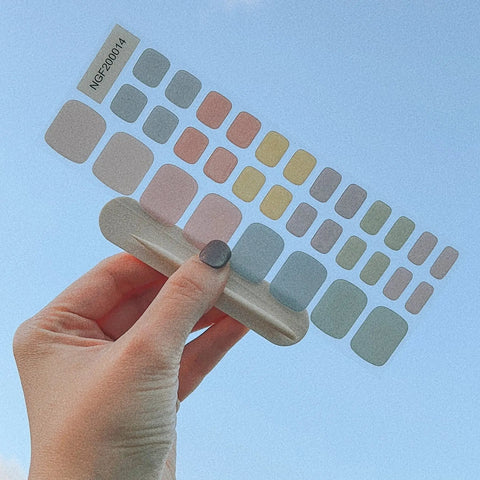 [ PEDI / TOES] Rainbow Pastel Semicured DIY Gel Nail Sticker Kit