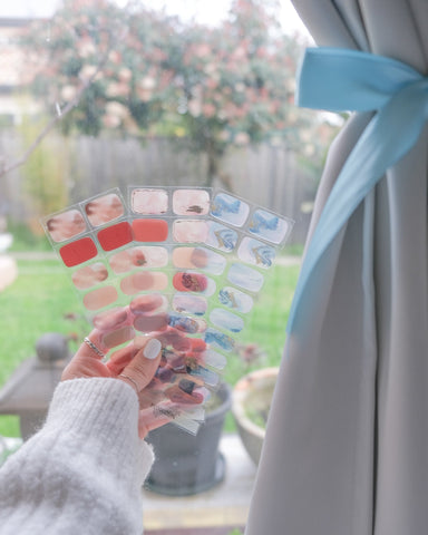 Get Started Pack (FREE UV Lamp + 2x Gel Nail Stickers )